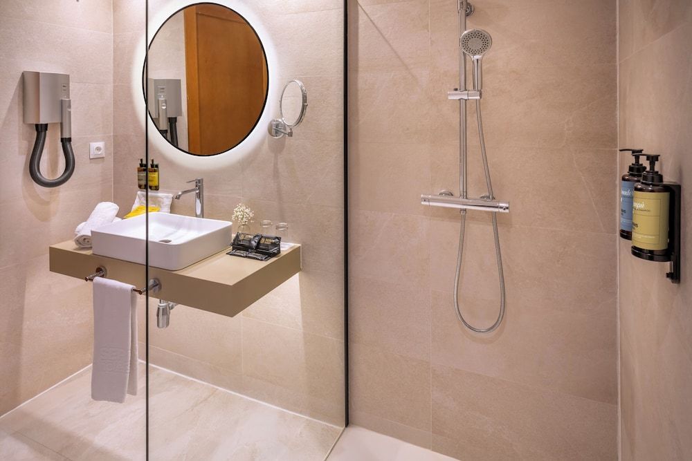Hotel SERHS Rivoli Rambla Deluxe Double or Twin Room 26