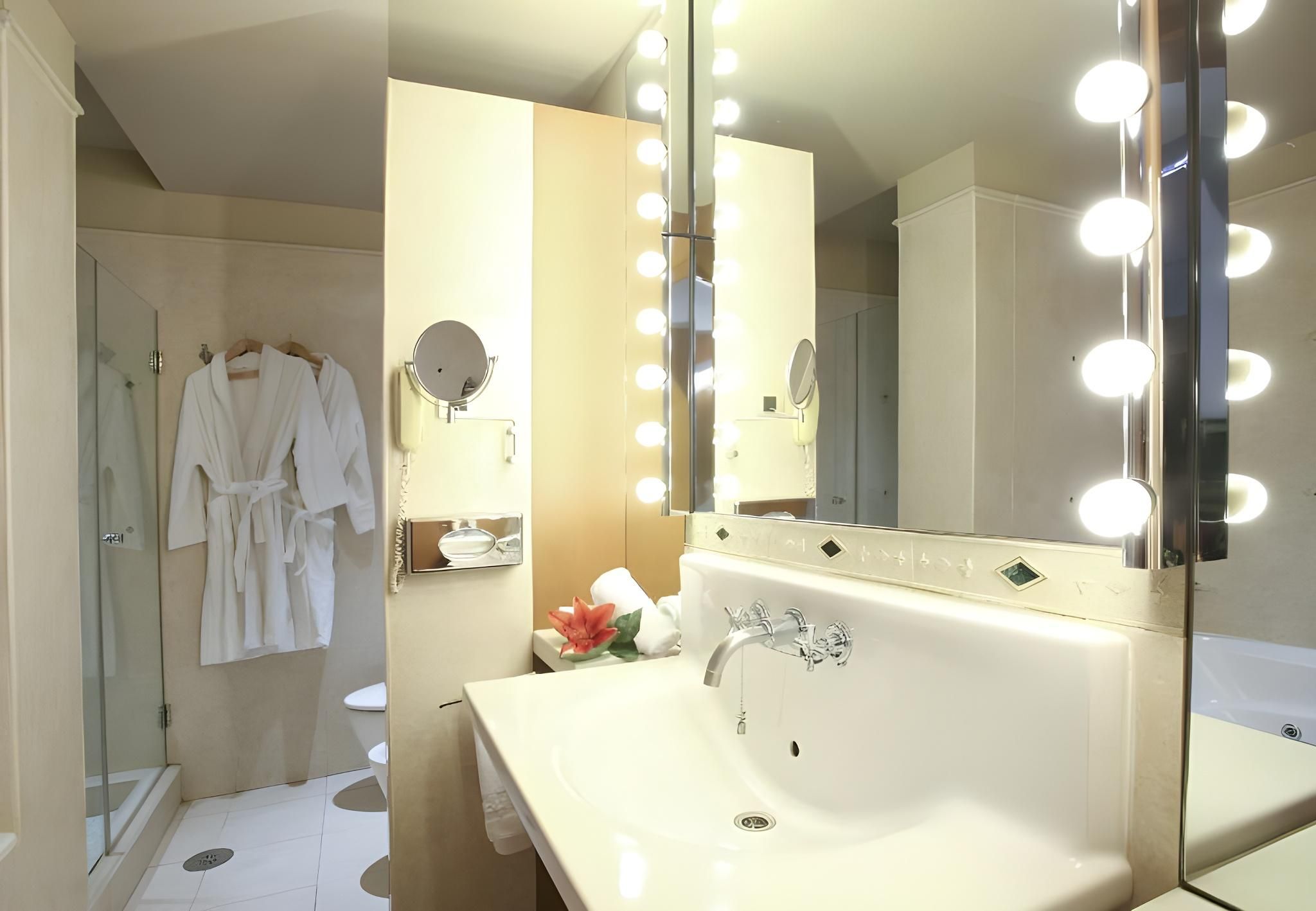 undefined Hotel SERHS Rivoli Rambla 7