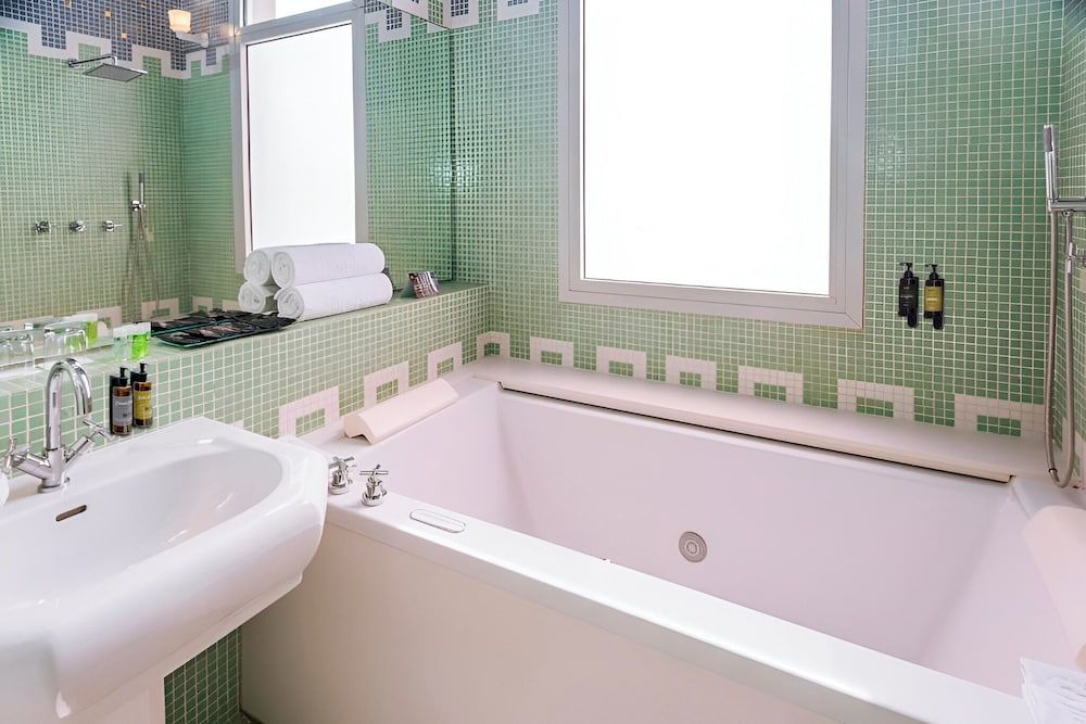 Hotel SERHS Rivoli Rambla Suite Ramblas view 6