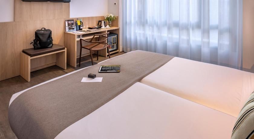 Hotel SERHS Rivoli Rambla Deluxe Double or Twin Room 4