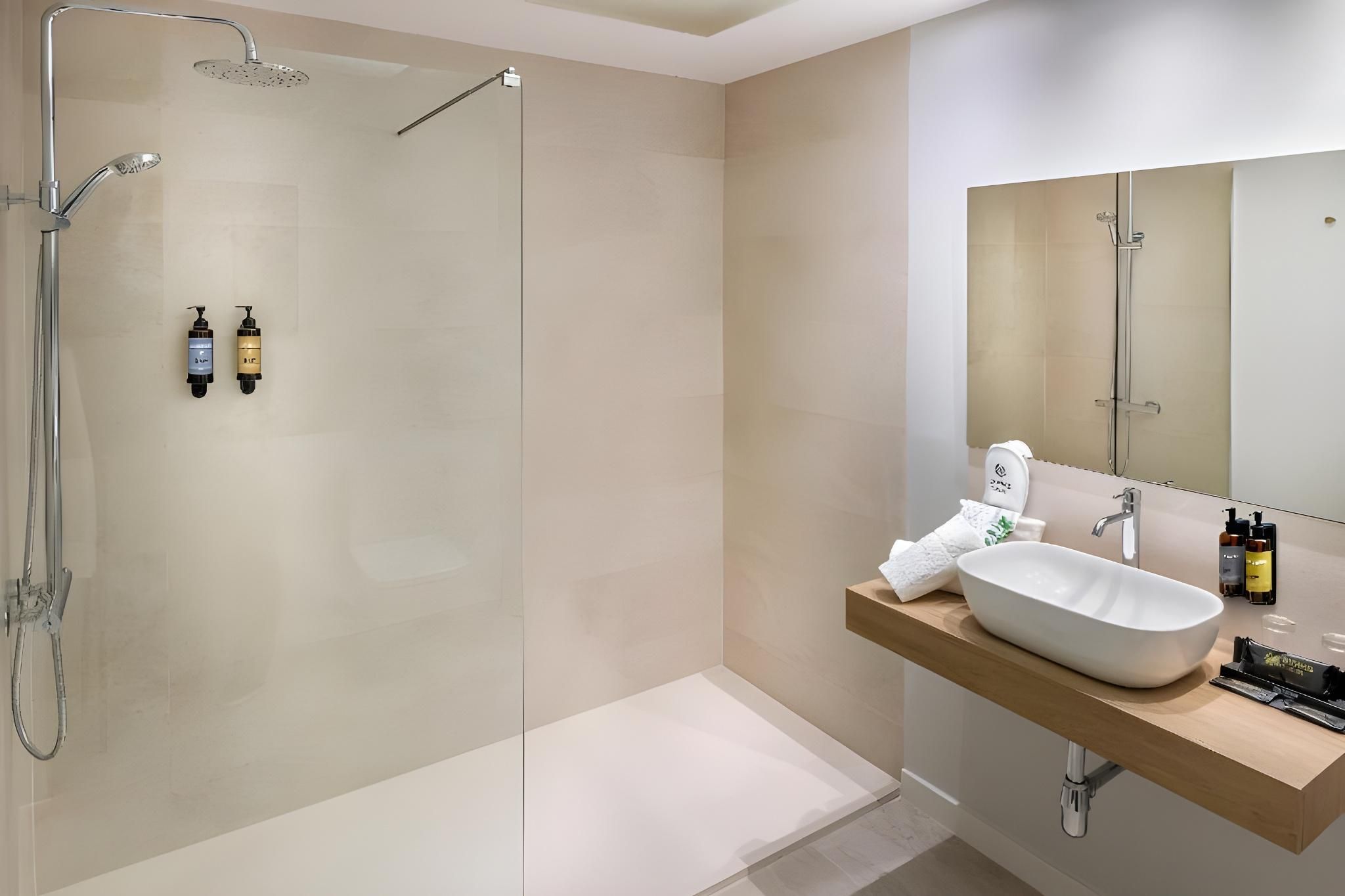 Hotel SERHS Rivoli Rambla Deluxe Double or Twin Room 51