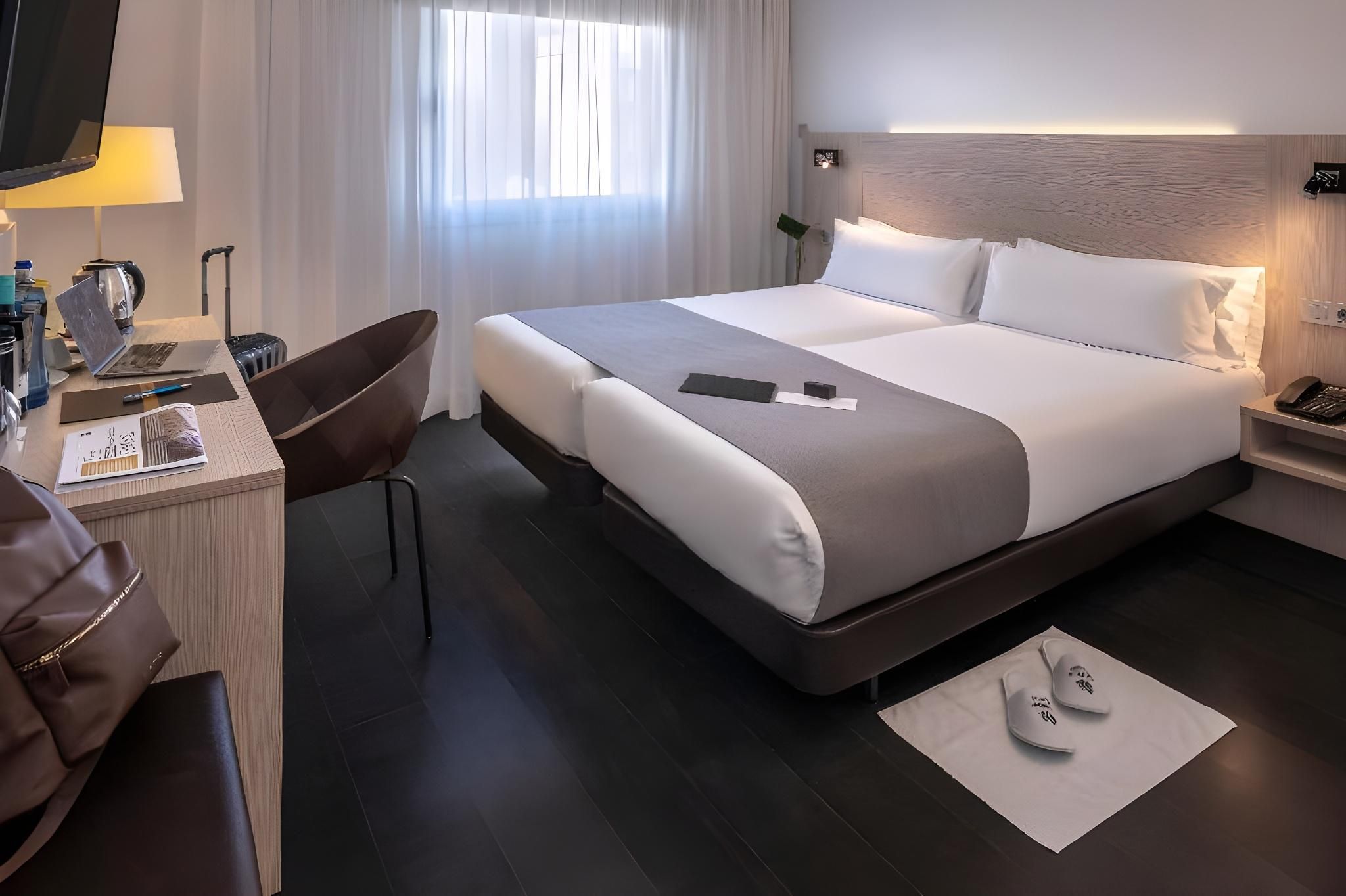 Hotel SERHS Rivoli Rambla Deluxe Double or Twin Room 24