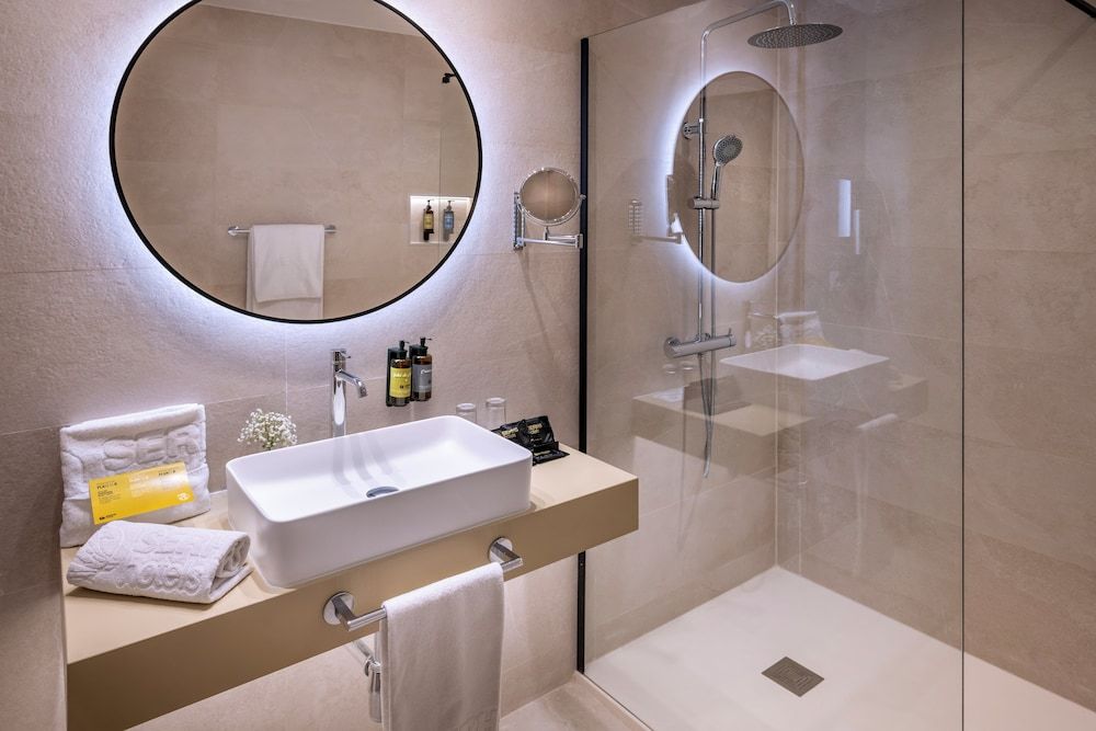 undefined Hotel SERHS Rivoli Rambla 10