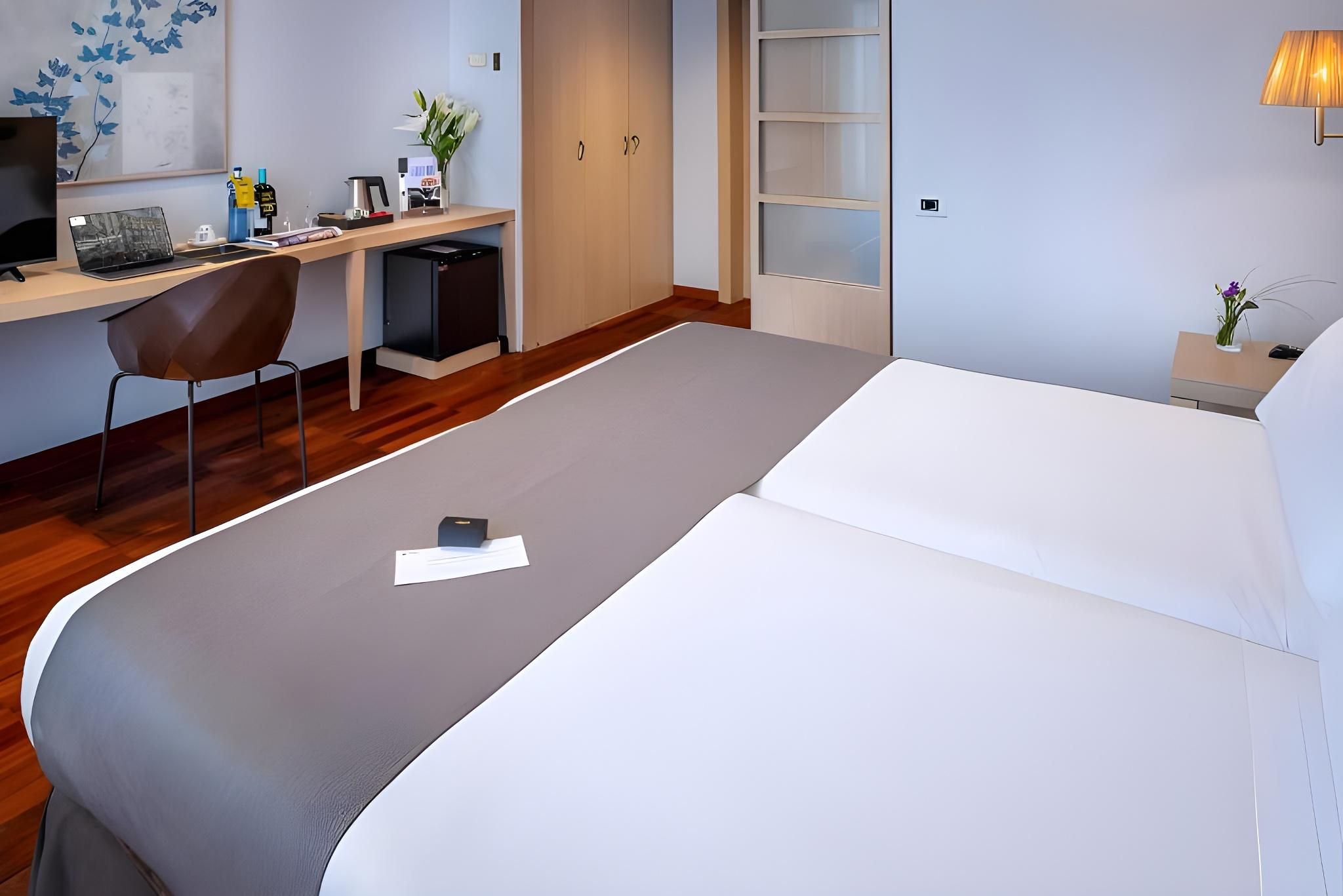 Hotel SERHS Rivoli Rambla Deluxe Double or Twin Room 23