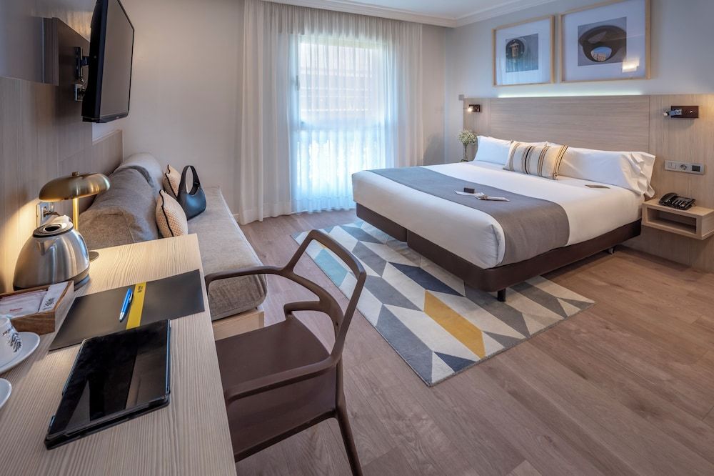 Hotel SERHS Rivoli Rambla Deluxe Double or Twin Room 8