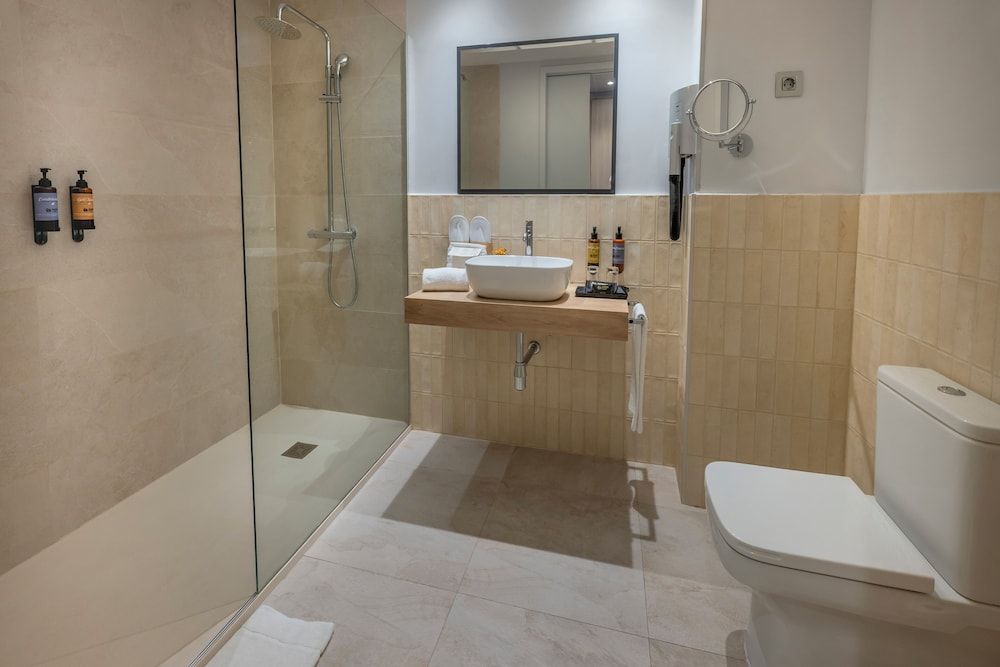 Hotel SERHS Rivoli Rambla Deluxe Double or Twin Room 38