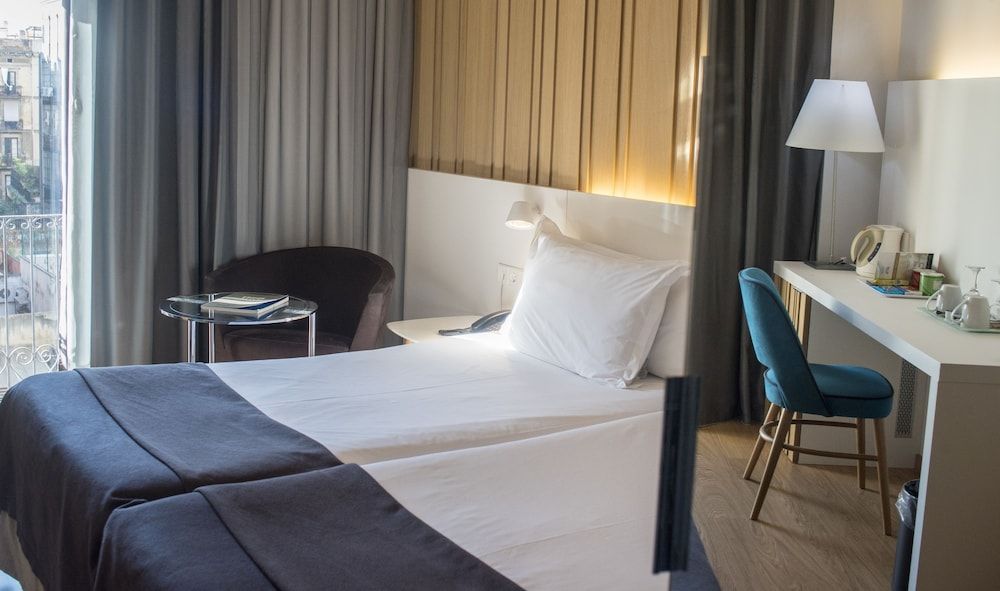 Hotel Silken Ramblas Standard Double Room 2