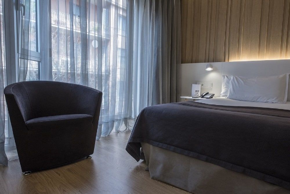 Hotel Silken Ramblas Standard Double Room 3