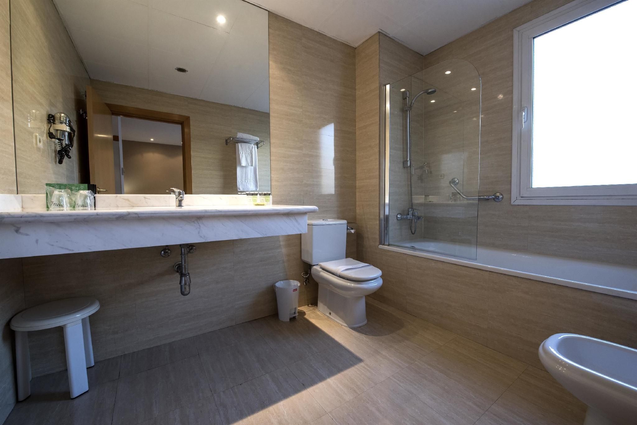 Hotel Silken Sant Gervasi Standard Twin Room 6