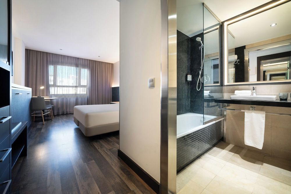 Hotel Cádiz Paseo del Mar Affiliated by Meliá Triple Room 4