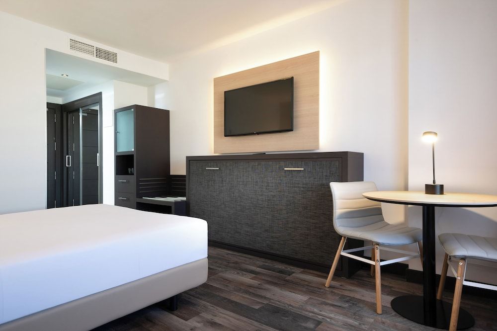 Hotel Cádiz Paseo del Mar Affiliated by Meliá Triple Room