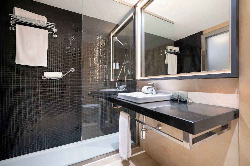 Hotel Cádiz Paseo del Mar Affiliated by Meliá Triple Room 5