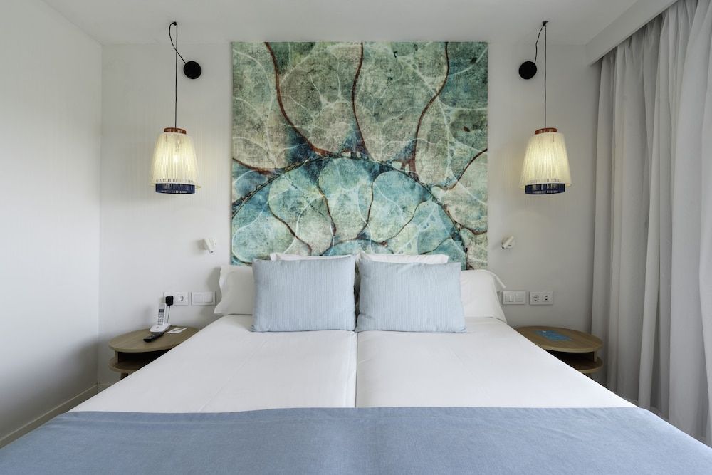 Double Room, Balcony (2 Adults)
