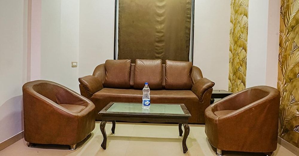 undefined HOTEL SHADES OF ROYAL 3