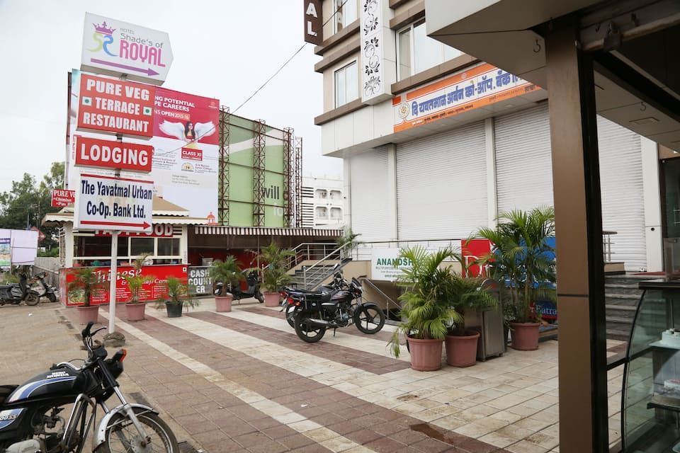 HOTEL SHADES OF ROYAL