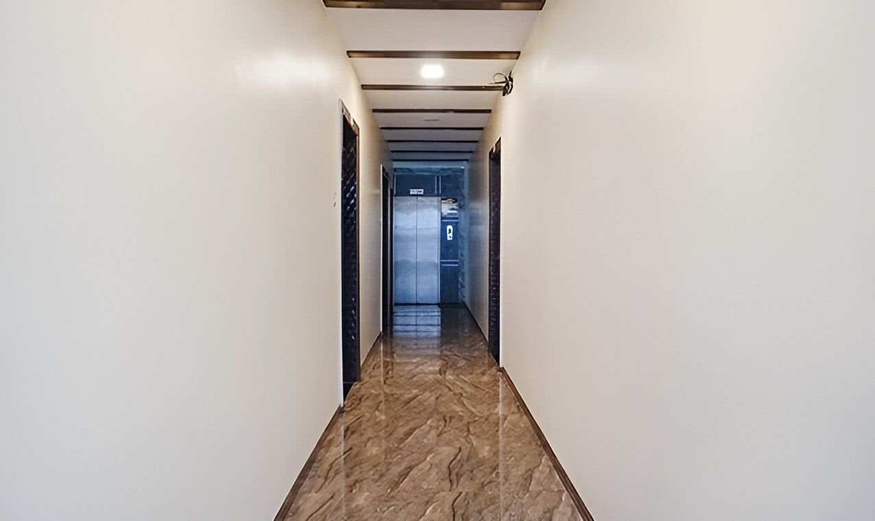 undefined HOTEL SHADES OF ROYAL 4