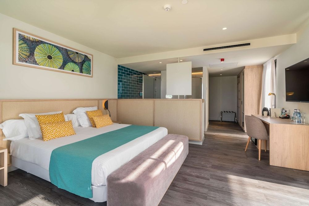 Double Room Single Use, Balcony, Sea View (My Favourite Club)