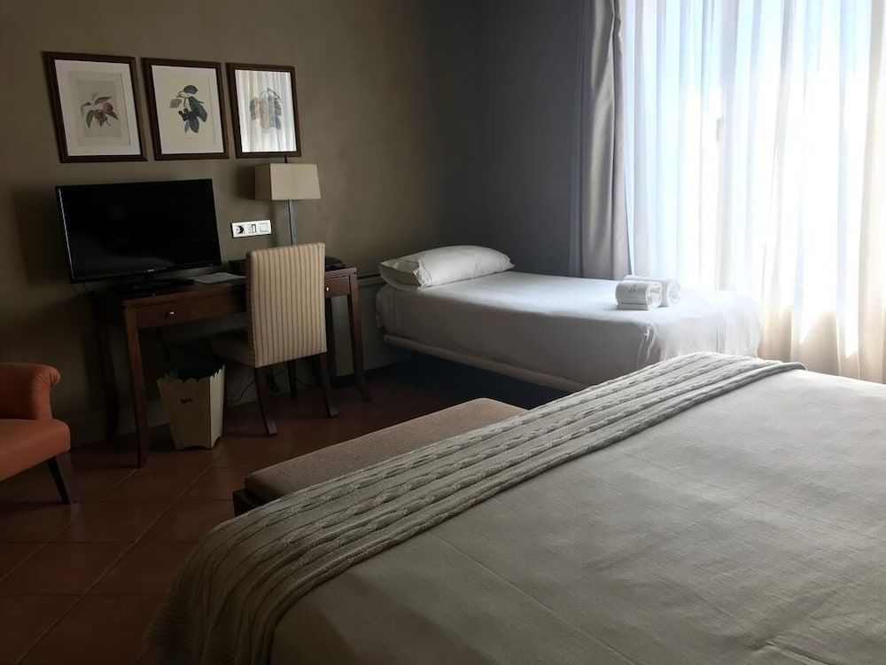 Bremon Boutique Hotel by Duquessa Hotels Collection Triple Room 3