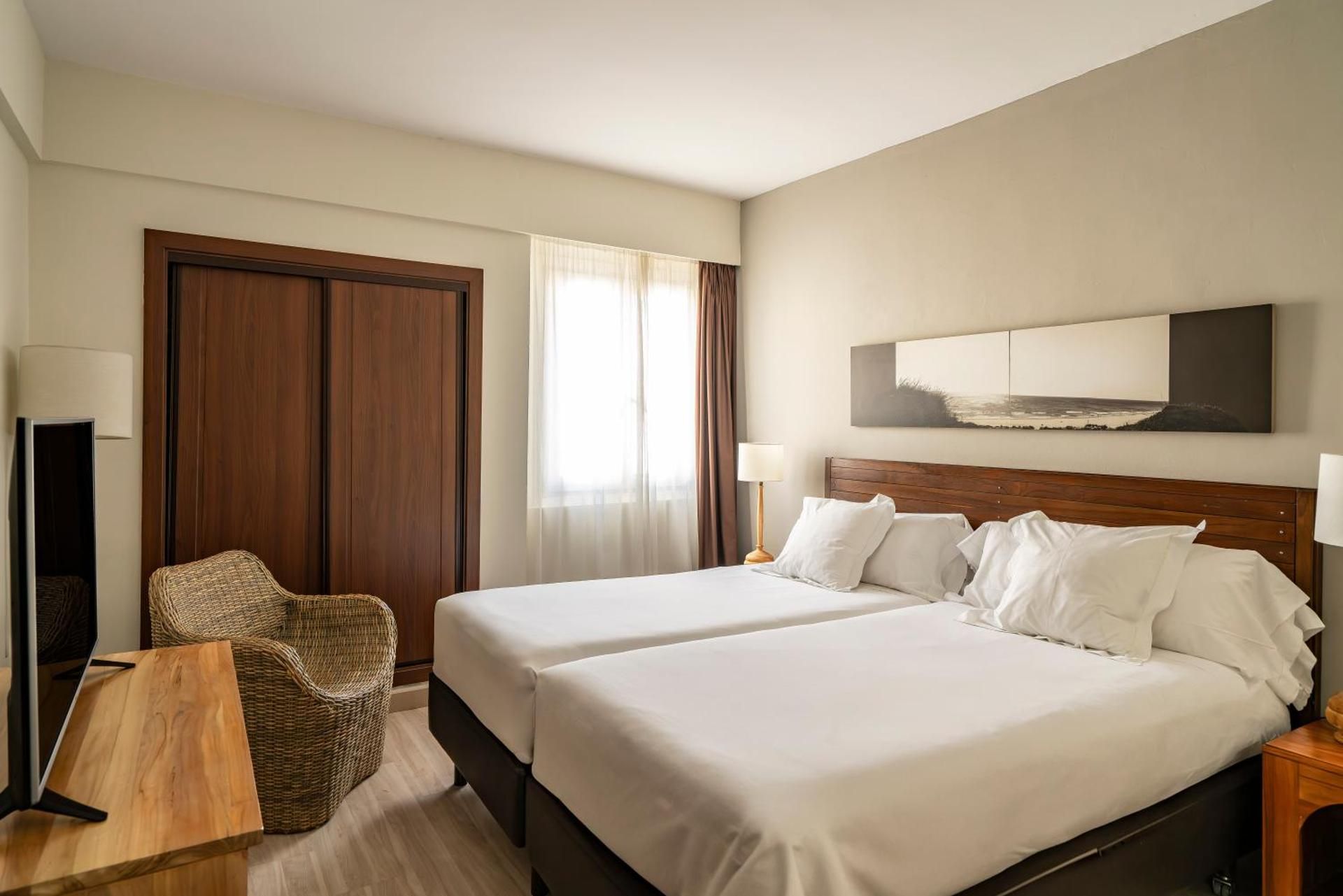 Junior Suite with Garden Access (2 Adults + 2 Children)