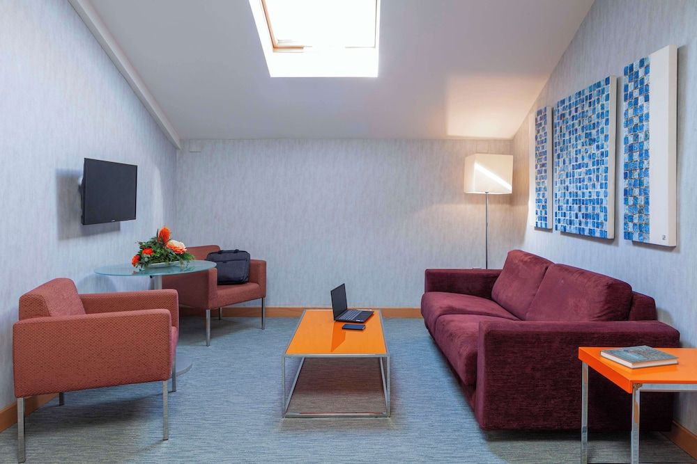 Hotel Macià Alfaros Junior Suite (2 adults) 11