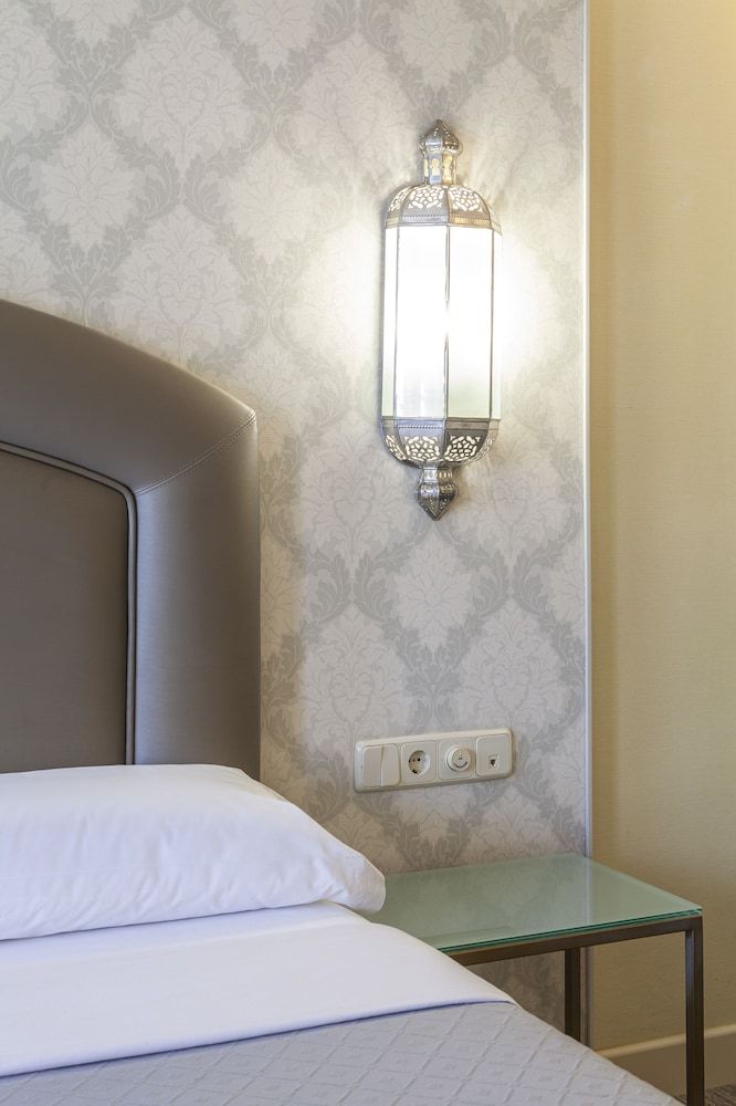 Hotel Macià Alfaros Double Room Single Use 2