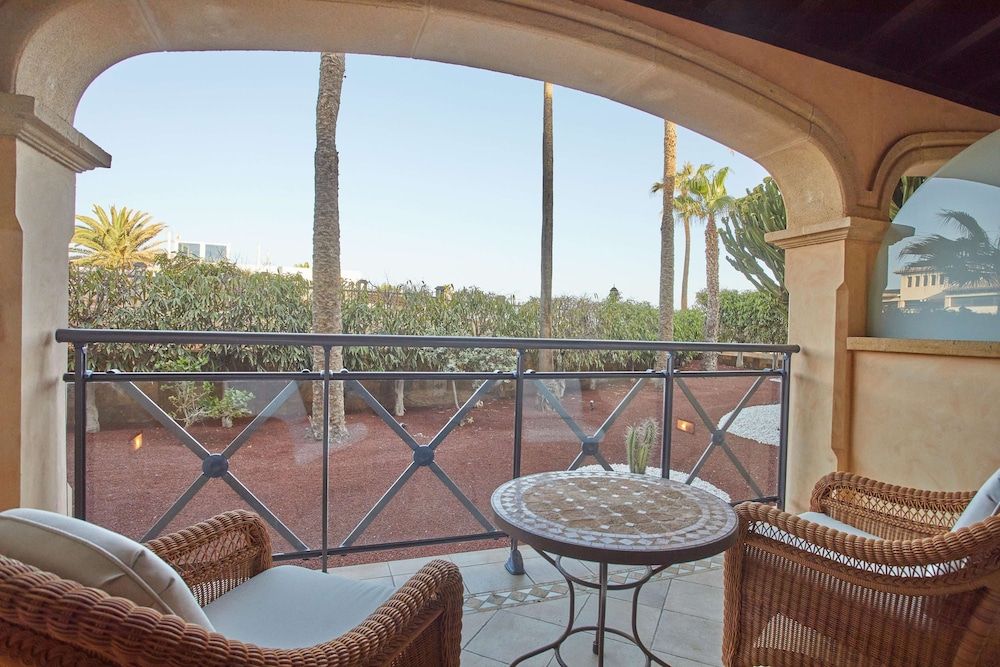 Junior Suite Deluxe Garden View (2 ad)