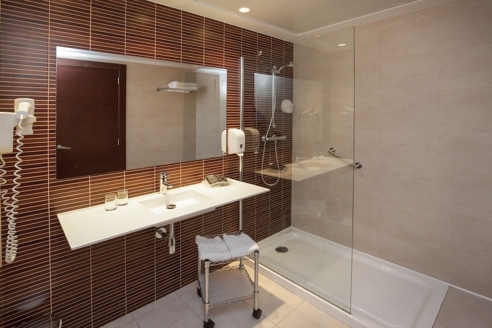 Hotel Port Elche Family Room (2 Adults + 2 Children) 6