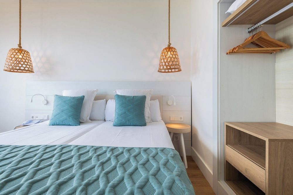 Deluxe Room, Sea View (Quadruple)