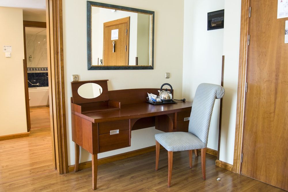 Hotel Zentral Gijón Rey Pelayo Junior Suite 4