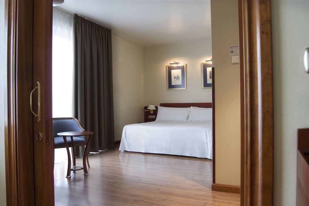 Hotel Zentral Gijón Rey Pelayo Junior Suite