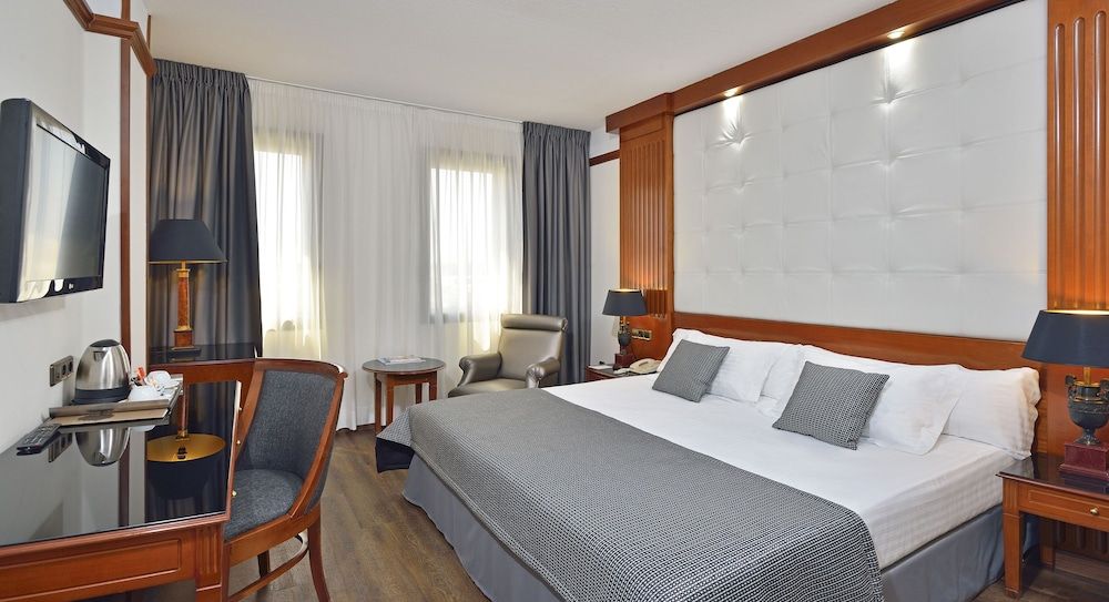 Best Western Premier CMC Girona Superior Room, 1 Double Bed, Non Smoking 2