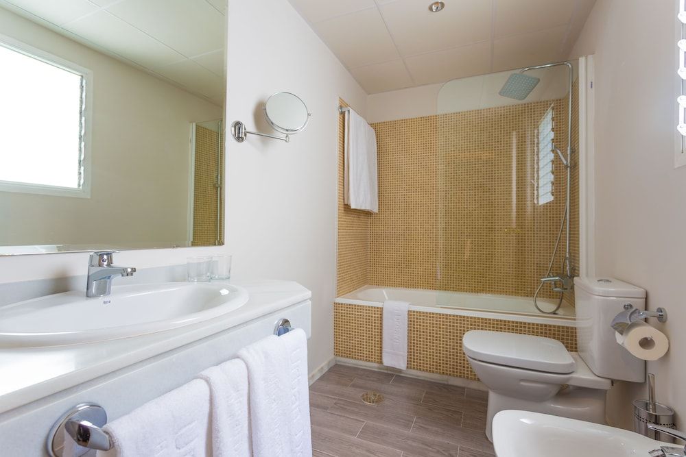 DWO Urban Granada Superior Room 7