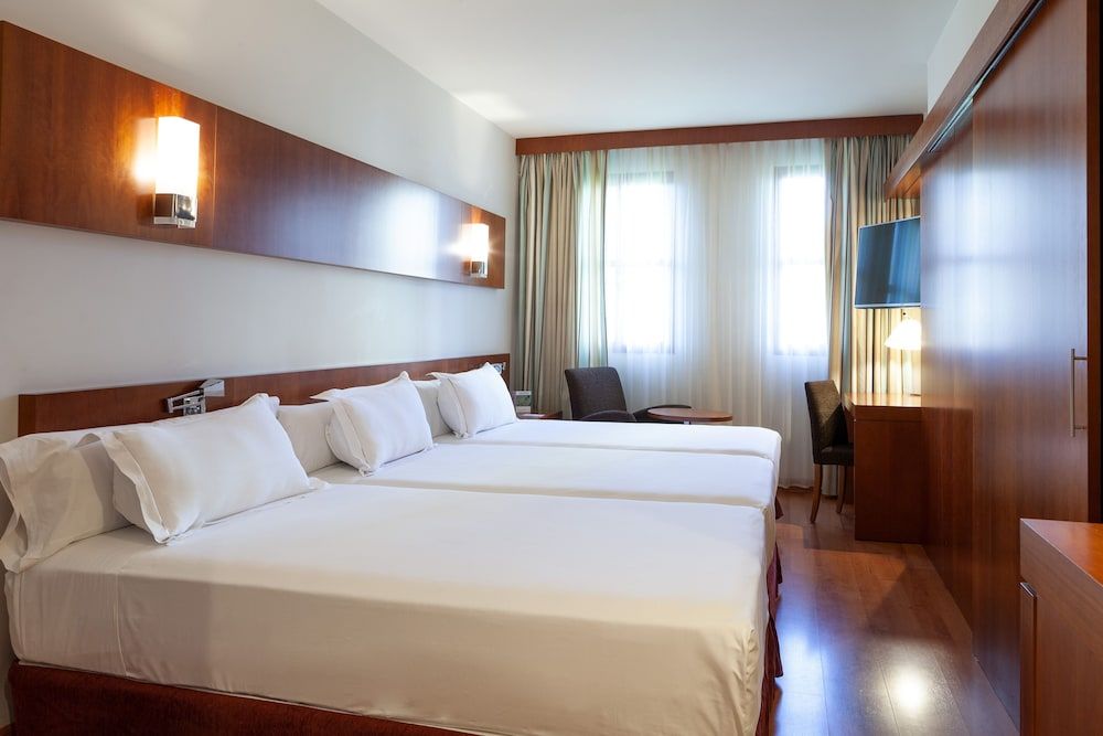 Senator Huelva Hotel Triple Room 4