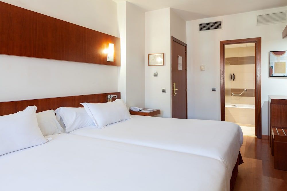 Senator Huelva Hotel Superior Double Room 4