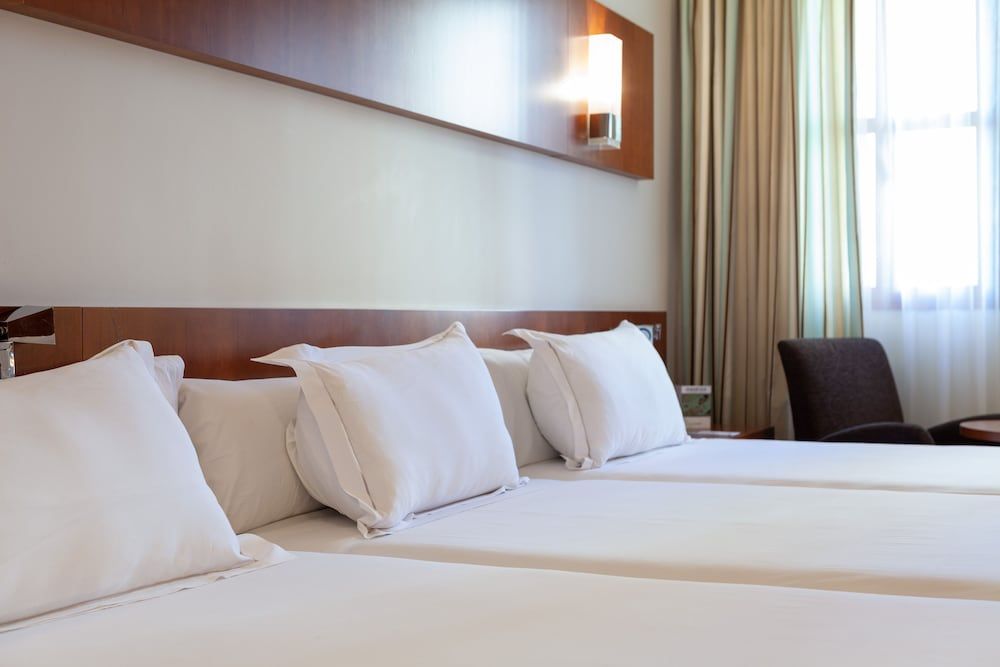 Senator Huelva Hotel Triple Room 6