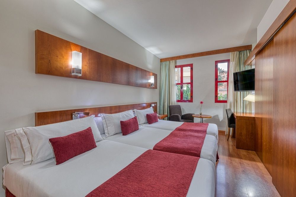 Senator Huelva Hotel Triple Room 3