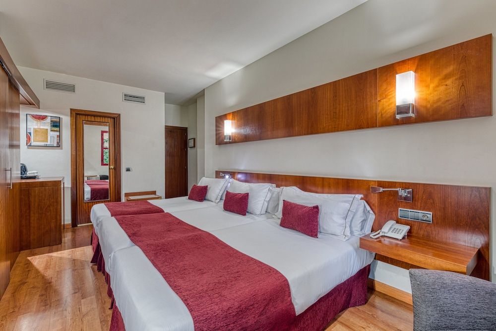 Senator Huelva Hotel Triple Room 2