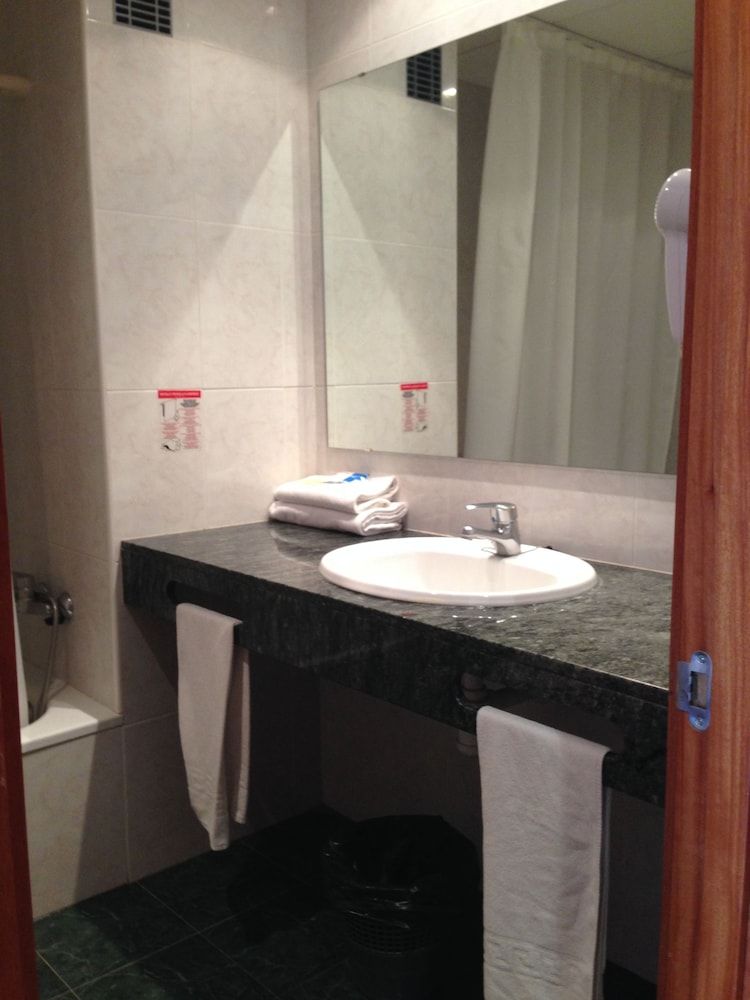 Standard Double or Twin Room (No Access to Avana Rooftop)
