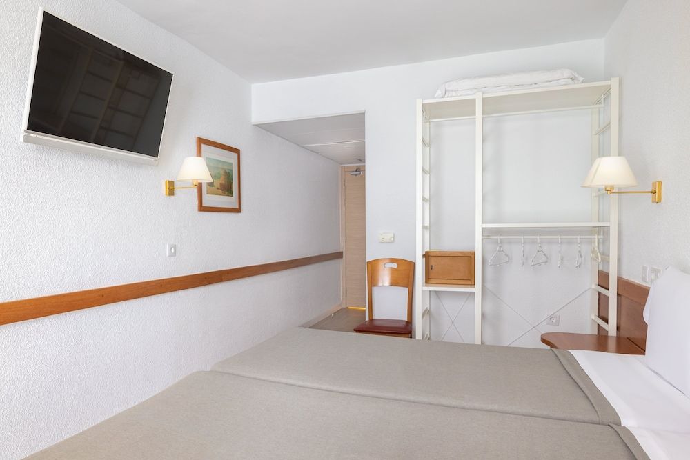 htop Royal Star & SPA Quadruple Room, Balcony (3 Adults + 1 Child ) 5