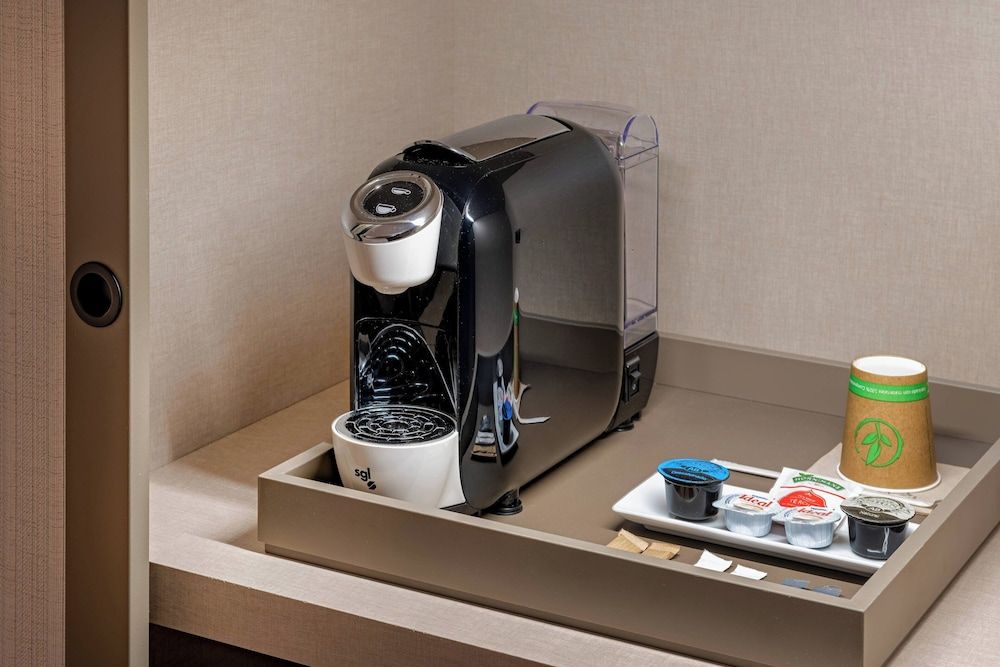 undefined AC Hotel Avenida de América by Marriott 4