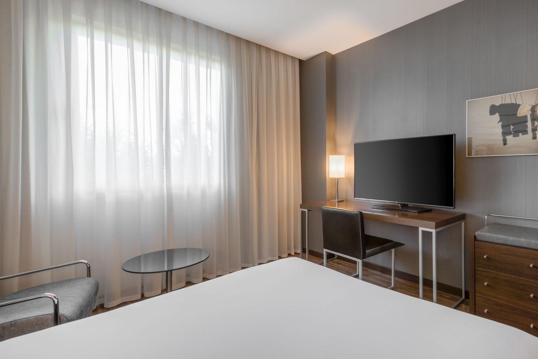 undefined AC Hotel by Marriott Madrid Airport 9
