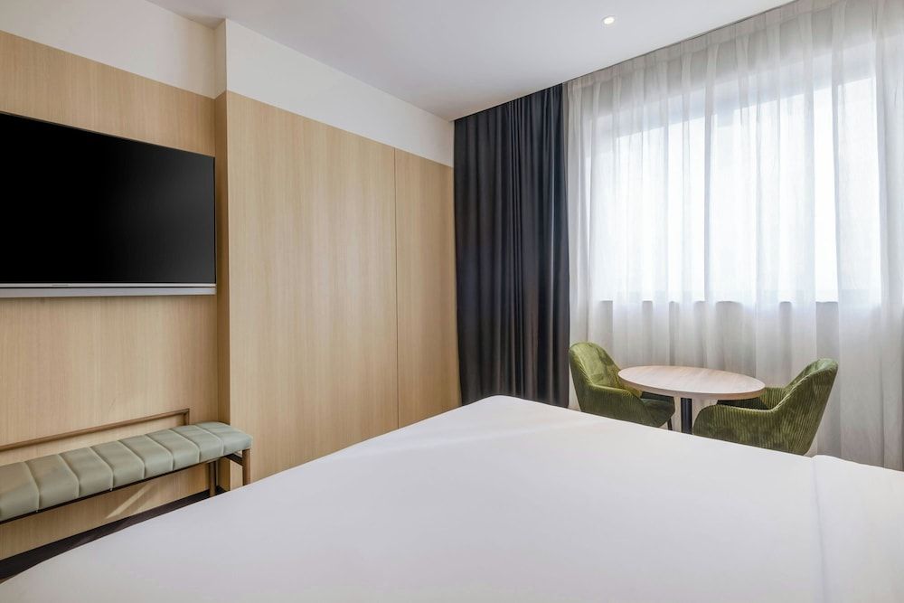 Standard Room, 1 King Bed, Non Smoking