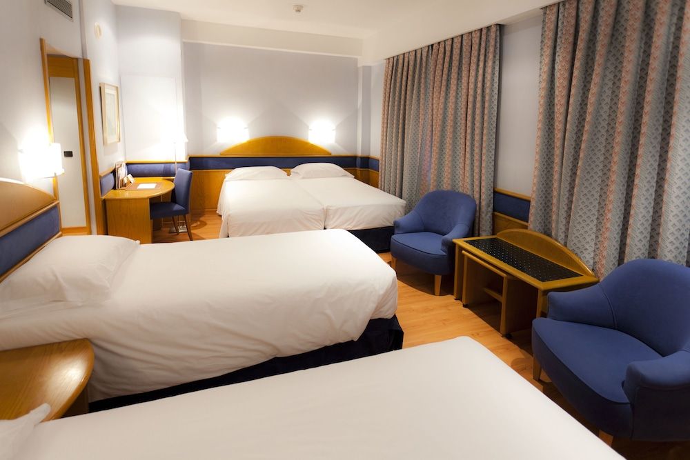 undefined Hotel Agumar Atocha 8