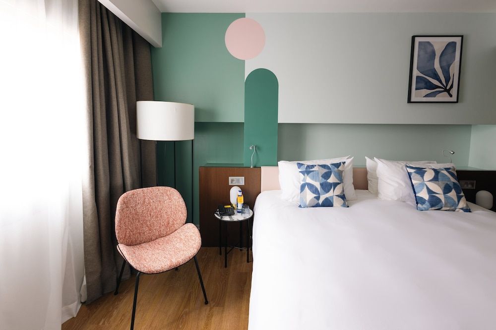 voco Madrid Retiro by IHG Standard Room, 1 Queen Bed 2