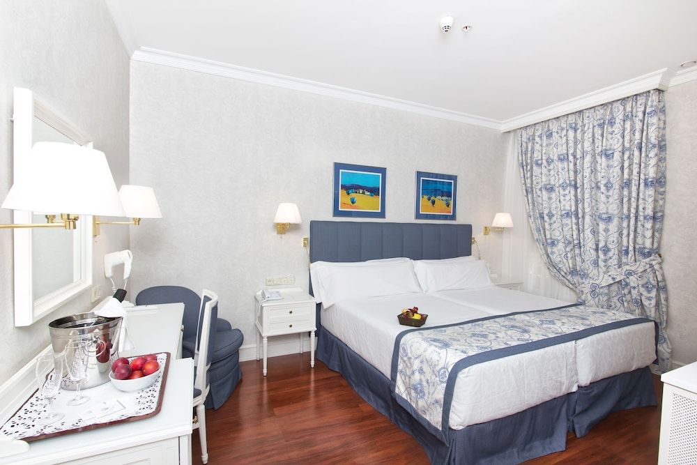 Hotel Atlantico Madrid Standard Double or Twin Room 2