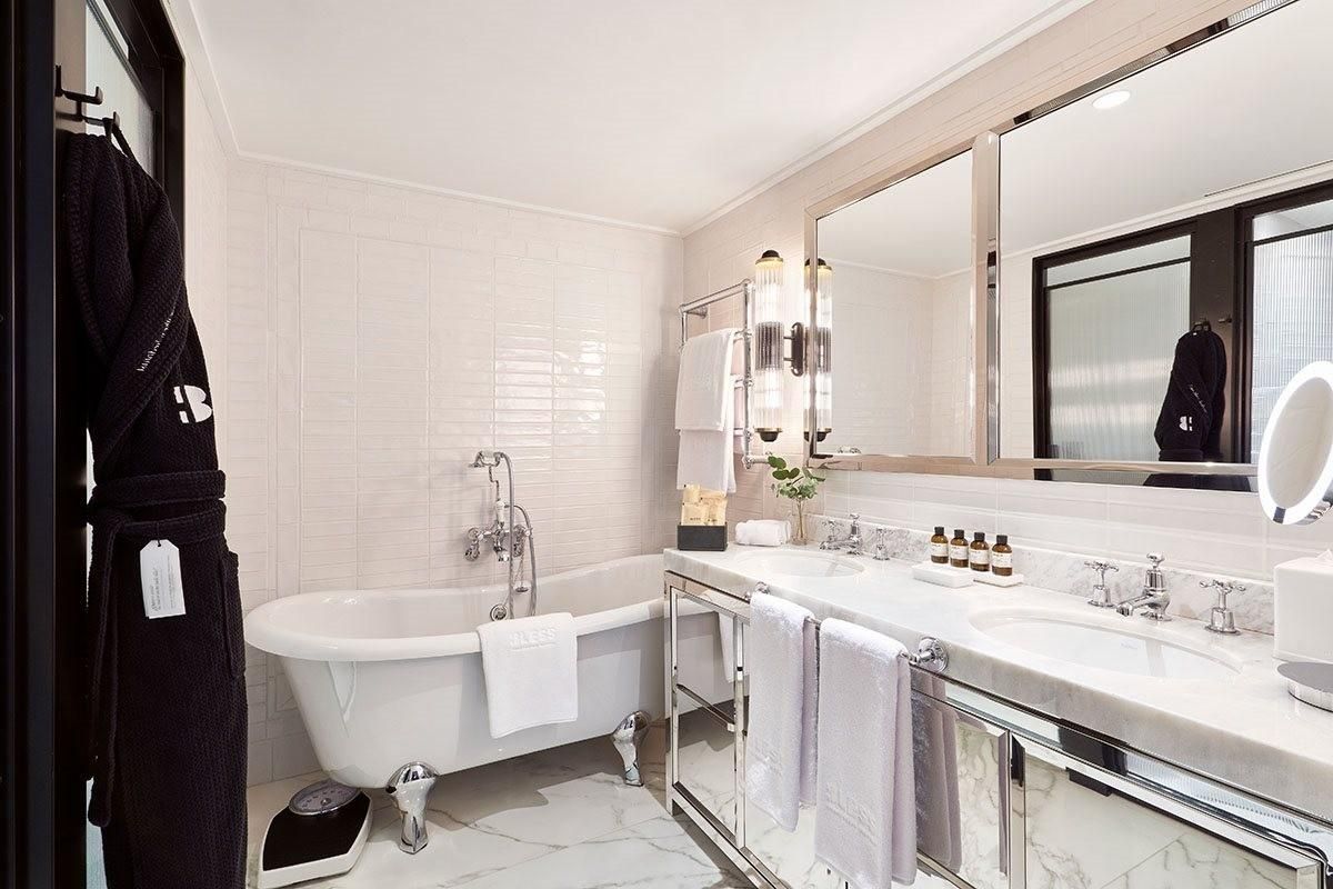 BLESS Wellbeing Villa with Terrace and Hot Tub