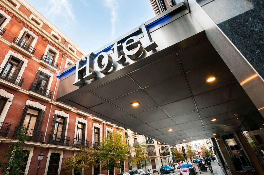 undefined Hotel Gran Versalles 3