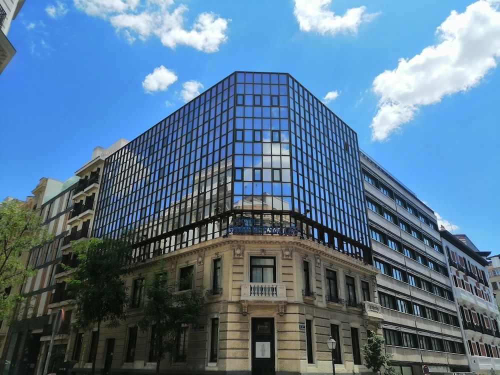 undefined Hotel Gran Versalles 2