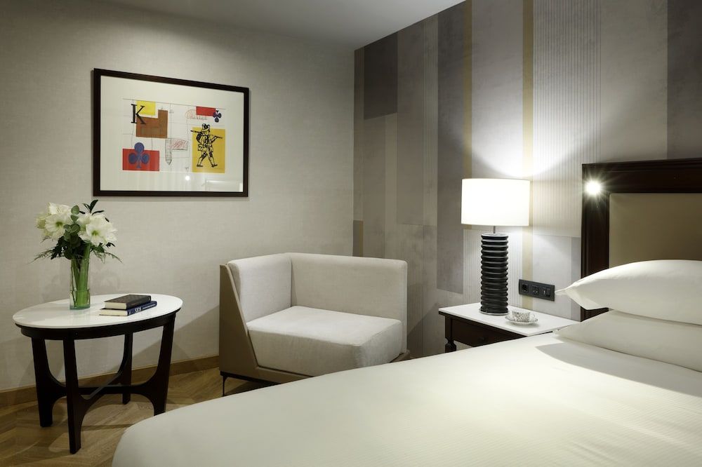 Hyatt Regency Hesperia Madrid Deluxe Room, 1 King Bed 2