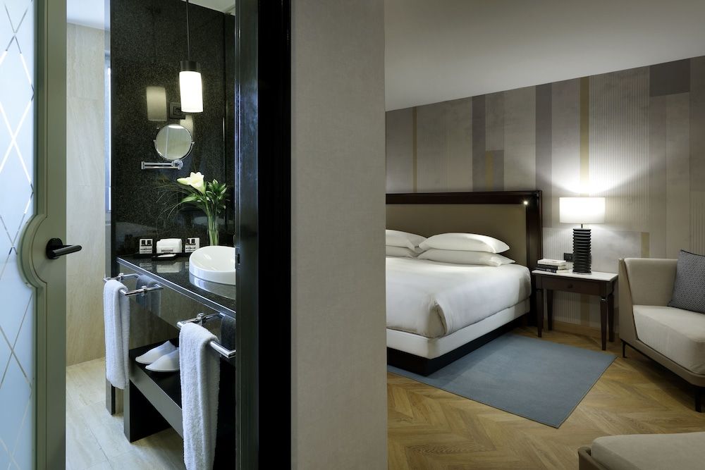 Hyatt Regency Hesperia Madrid Deluxe Room, 1 King Bed 4